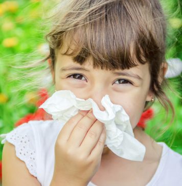 Alergiile oculare de primăvară la copii: simptome, tratament și sfaturi utile pentru părinți